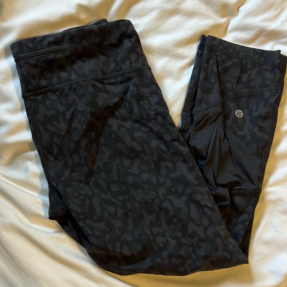 Lululemon Black Leopard  Align Leggings 23"